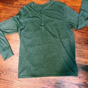Men’s athletic fit Henley